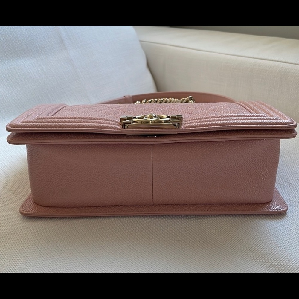 🌸CHANEL caviar quilted Medium Boy - Sakura pink🌸 - Picture 5 of 13